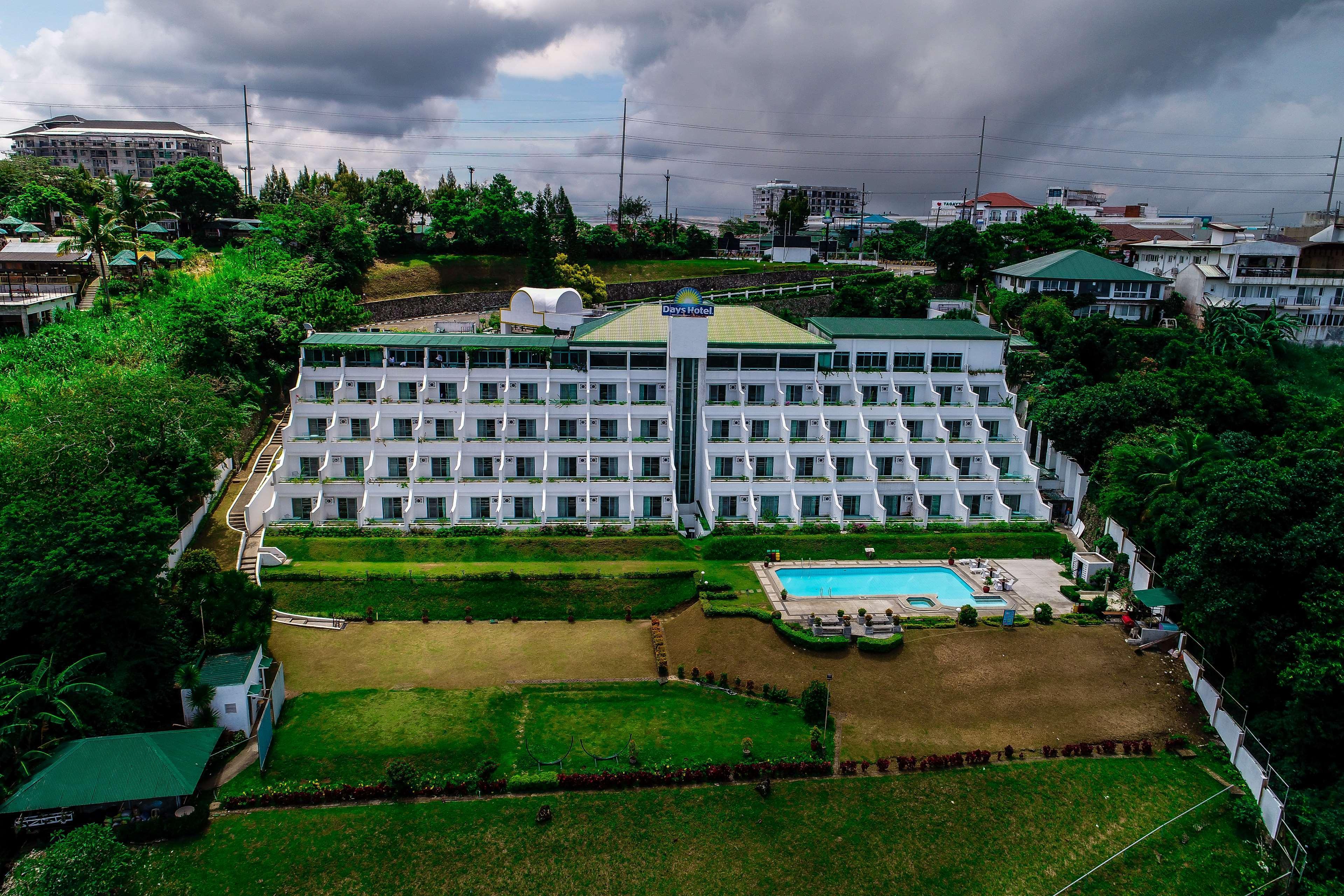 Days Hotel Tagaytay Tagaytay City Exterior photo
