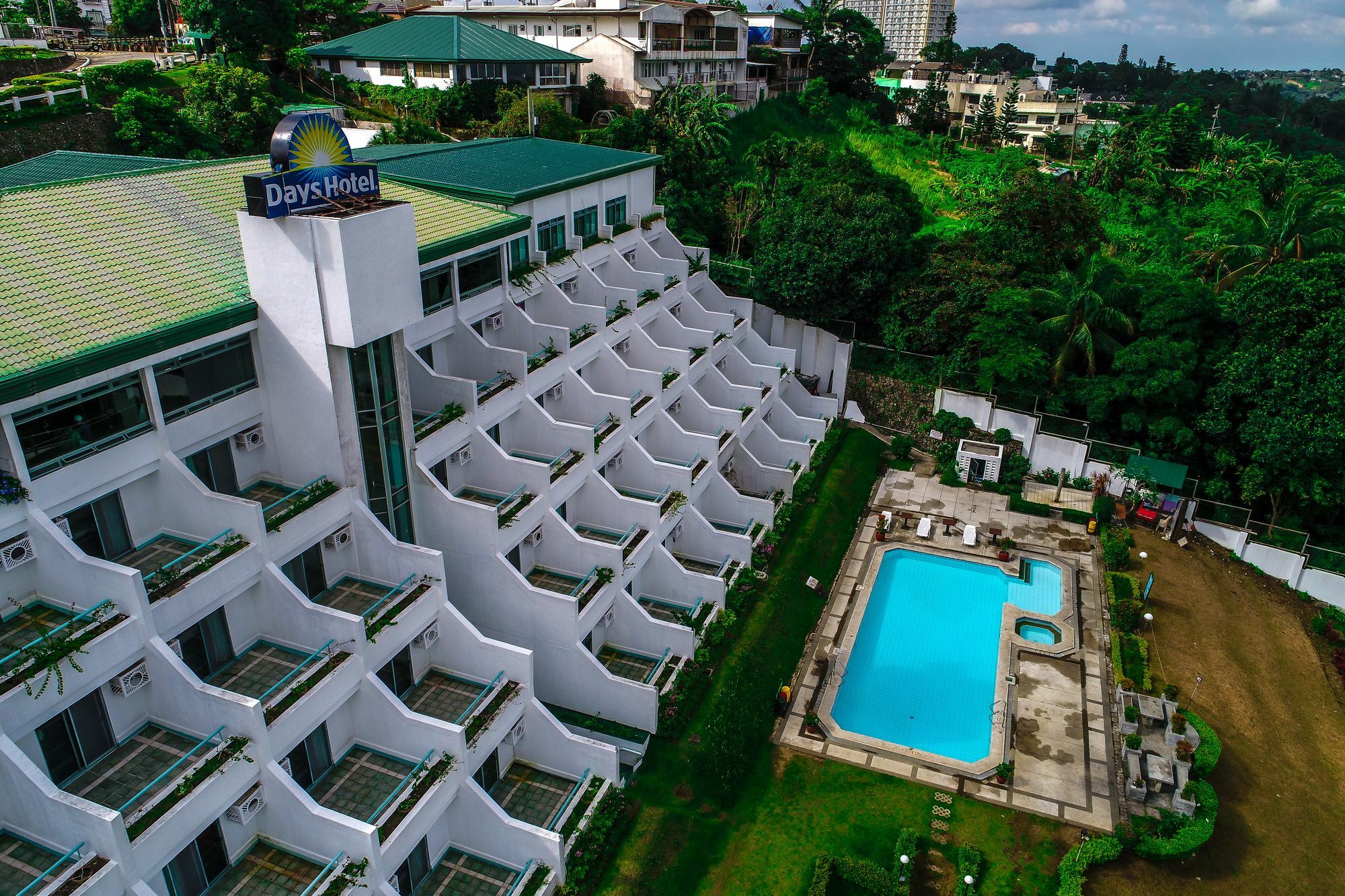 Days Hotel Tagaytay Tagaytay City Exterior photo